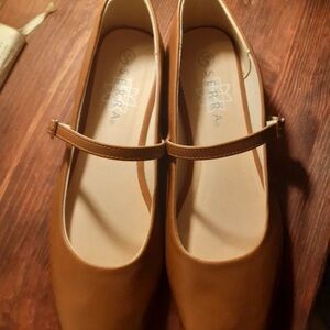 Serra Women's Tan Mary Jane Flats